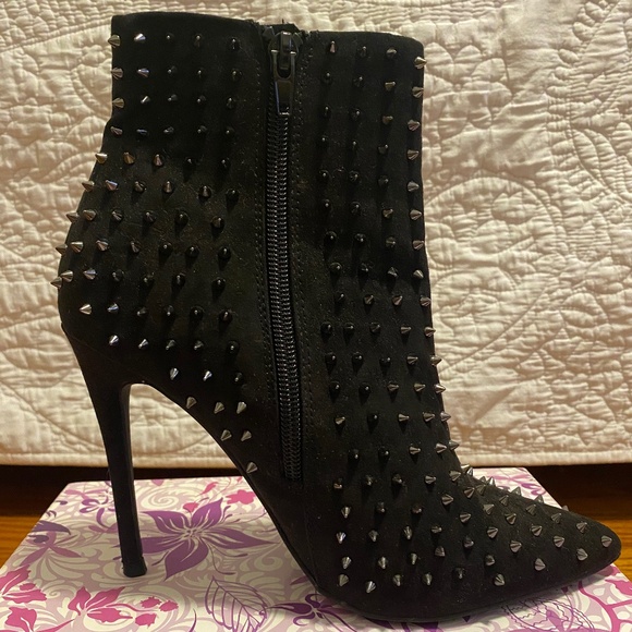 Steve Madden spike bootie, Sz 6.5, Black - Picture 4 of 6